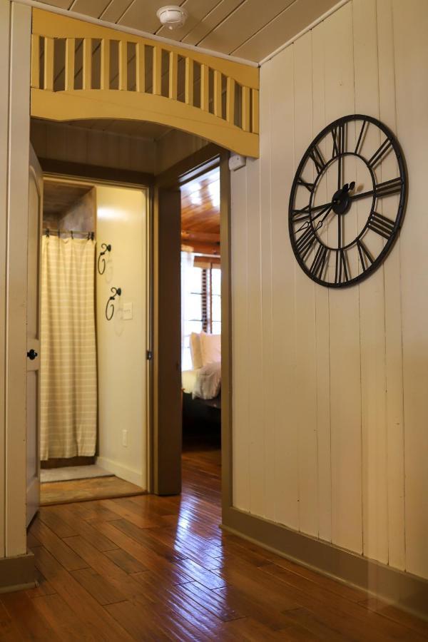 Historic Log Cabin #14 At Horse Creek Resort Rapid City Εξωτερικό φωτογραφία