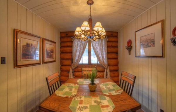 Historic Log Cabin #14 At Horse Creek Resort Rapid City Εξωτερικό φωτογραφία
